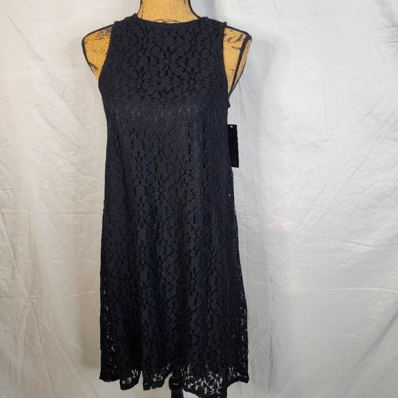 New w/tag APT. 9 Size 2 'Black Tie' Lined Lace Overlay A-line Floral Shift Dress - Picture 1 of 10